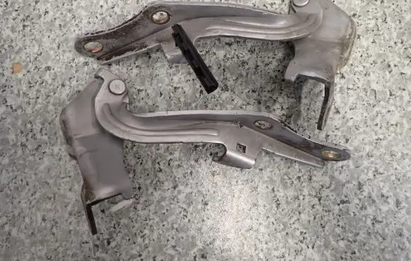 KIA Magentis Engine bonnet/hood hinges