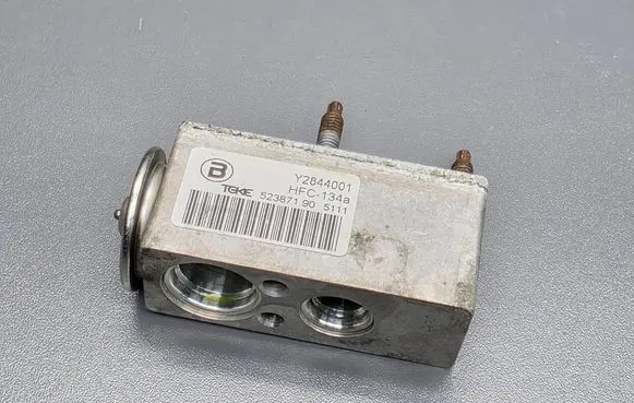 Citroen DS5 Air conditioning (A/C) expansion valve Y2844001 52387190 HFC134A