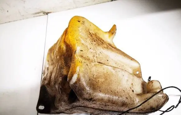 Windshield washer fluid reservoir/tank