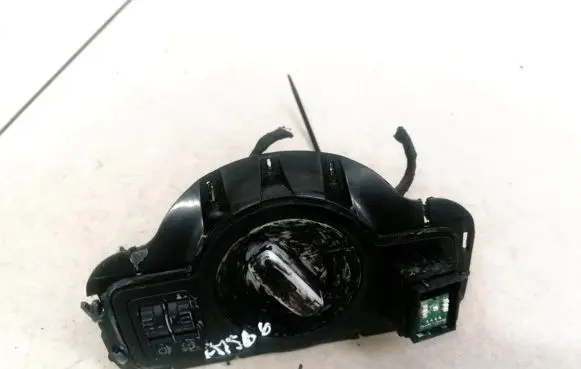 Volkswagen PASSAT B6 Light switch