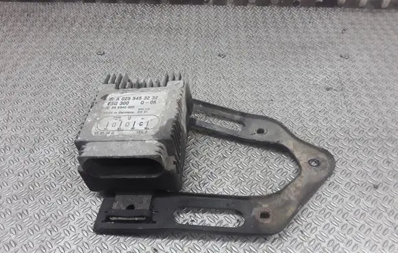 Coolant fan relay