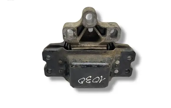 Audi A3 S3 A3 Sportback 8P Engine mount bracket 1K0199555T