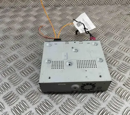 Mercedes-Benz C W205 HiFi Audio sound control unit A2229048000 A2229026109