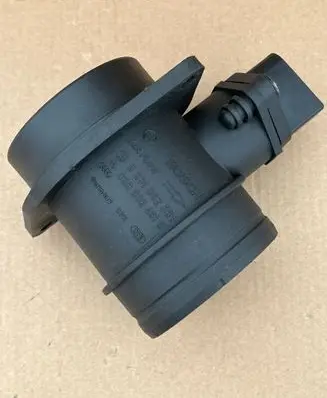 Volkswagen PASSAT B5.5 Mass air flow meter 038906461B 0281002531