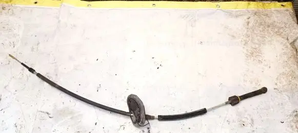 Gear shift cable linkage