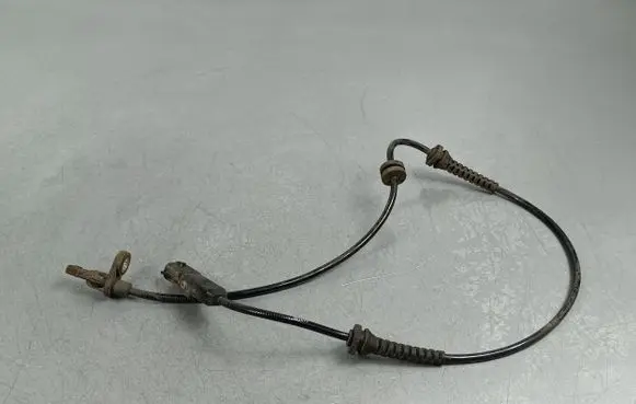 Renault Arkana ABS brake wheel speed sensor 017335