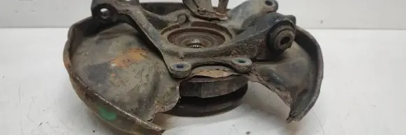 Mercedes-Benz E W210 Rear wheel hub