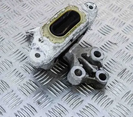 Opel Astra J Engine mount bracket 13248549