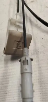 Toyota Land Cruiser (J120) Fuel tank opening switch 