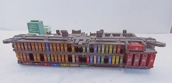 BMW X5 E53 Fuse module 6907595 200027100200