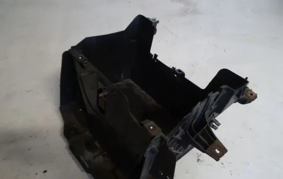 Renault Megane III Battery tray 