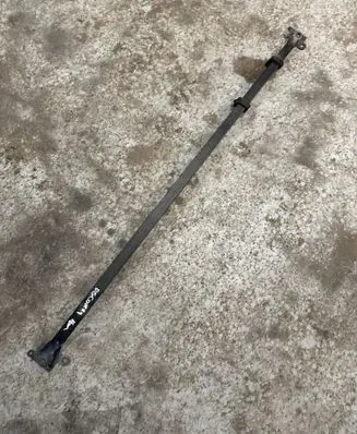 Radiator mount bracket