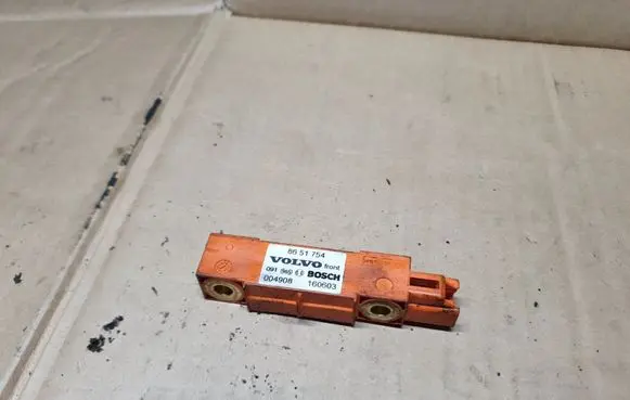 Volvo XC90 Airbag deployment crash/impact sensor 8651754