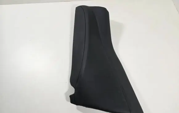 Tesla Model 3 (D)pillar trim (top) 1096027-03-I