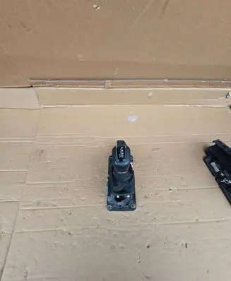 Volvo S90, V90 Gear shifter/selector 32240020