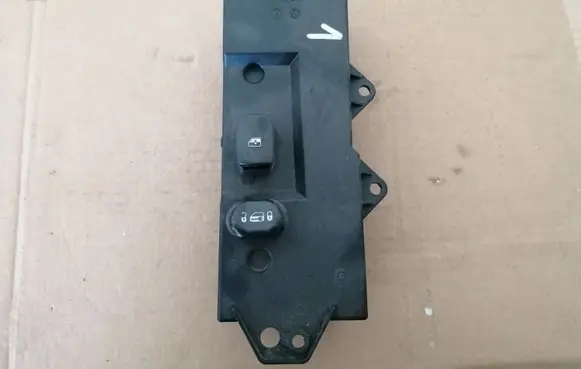 Chrysler Pacifica Electric window control switch 04602704AF