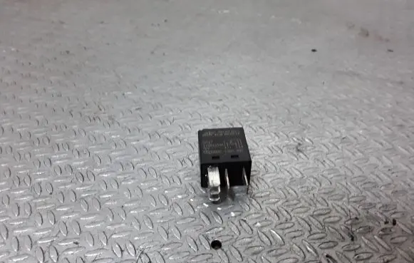 Volkswagen Phaeton Other relay 7M0951253C