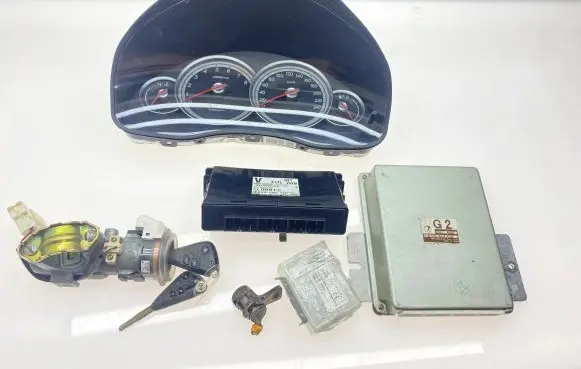 Engine ECU kit and lock set