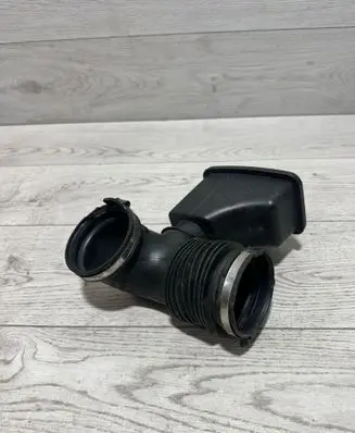 BMW 5 E60 E61 Air intake duct part 7521029 7537613 6620488