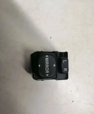 Toyota Corolla Verso E121 Wing mirror switch 183574