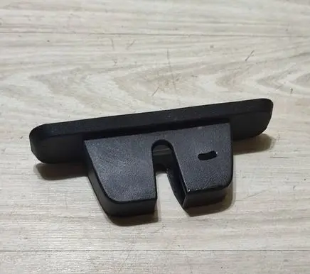 Jaguar F-Pace Tailgate/boot lid lock trim HK8346420AA
