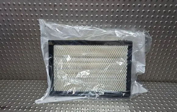 Dodge RAM 2500 DS Air filter 68441763AA