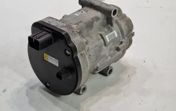Toyota C-HR I Air conditioning (A/C) compressor (pump) 0424000240