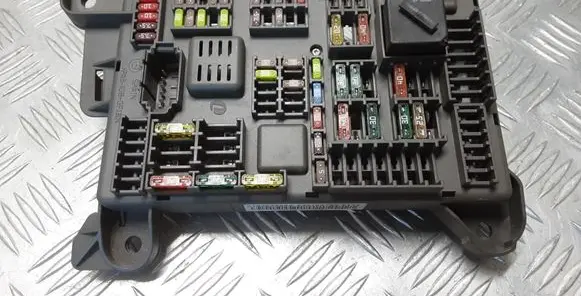 BMW X5 E70 Fuse module 518954020