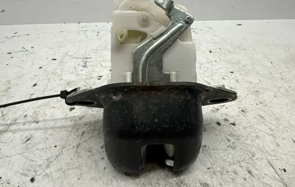 Subaru Forester SH Tailgate/trunk/boot lock/catch/latch