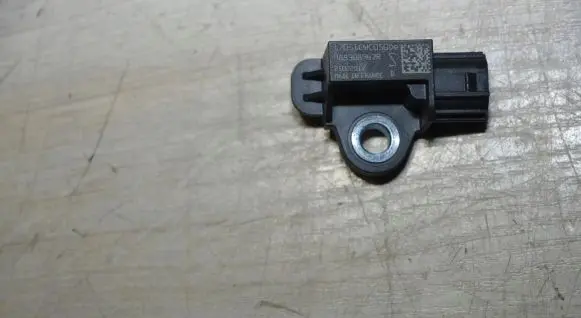 Renault Kadjar Airbag deployment crash/impact sensor 988308947R