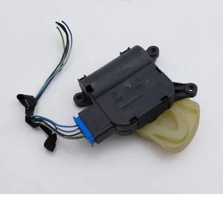 Skoda Fabia Mk2 (5J) Air flap motor/actuator 0132801357