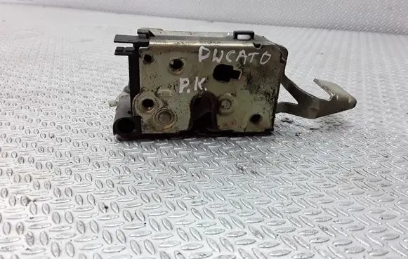 Fiat Ducato Front door lock 