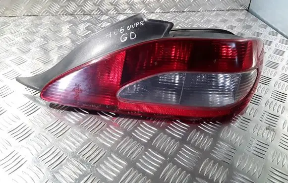 Peugeot 406 Rear/tail lights 2289D