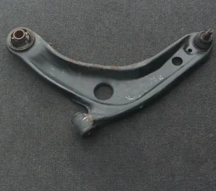 Toyota Yaris Front lower control arm/wishbone