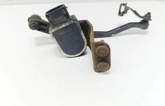 Volvo V60 Air suspension front height level sensor 8G9N3C492AA