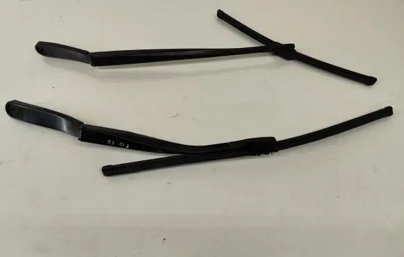 BMW 5 F10 F11 Windshield/front glass wiper blade 7182459