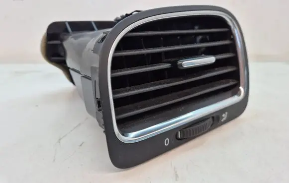 Volkswagen Golf VI Dashboard side air vent grill/cover trim 5K0819703 5K0819709 3KVBC6