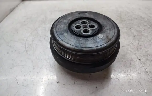 Infiniti Q50 Crankshaft pulley