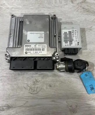 BMW X3 E83 Engine ECU kit and lock set 7803373 031325918 0281013501