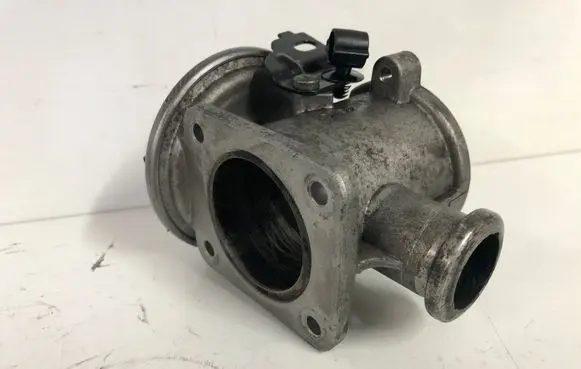 BMW X5 E70 EGR valve 70045000