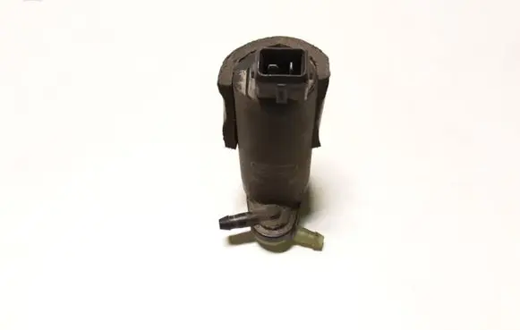 Ford Focus Windscreen/windshield washer pump 93BB17K624BA