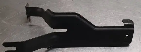 Headlight/headlamp mounting bracket