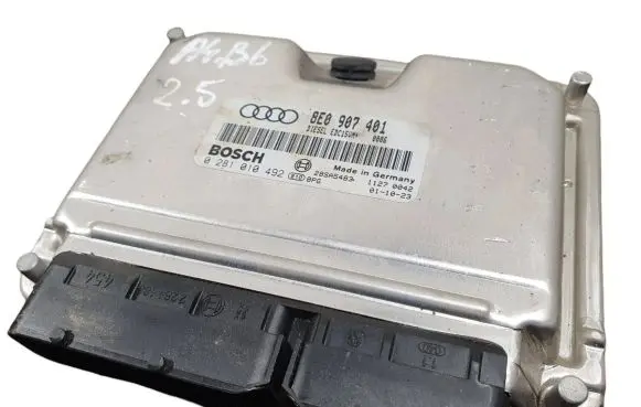Audi A4 S4 B6 8E 8H Engine control unit/module 8E0907401 0281010492