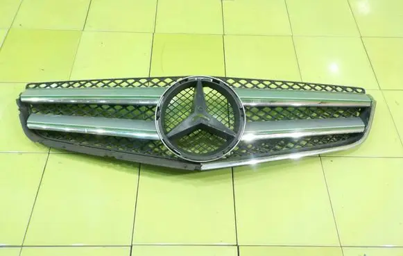 Mercedes-Benz E C207 W207 Front bumper upper radiator grill XP46