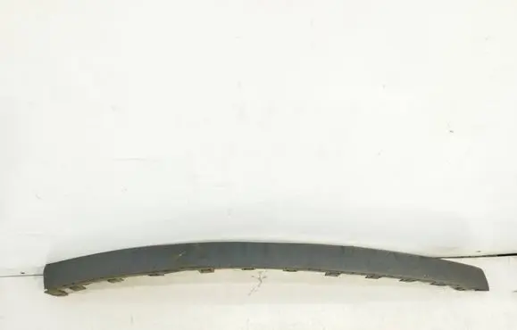 Front bumper lip