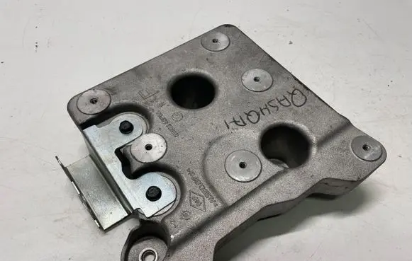 Battery bracket