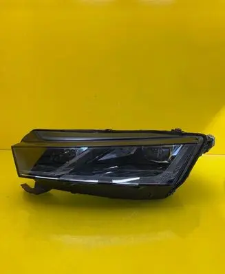 Skoda Octavia Mk4 Headlight/headlamp 5E4941015B