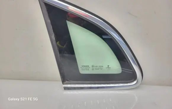 Volvo V40 Rear side window 31386778