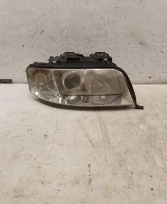 Audi A6 S6 C5 4B Headlight/headlamp 15592400RE