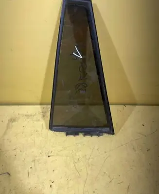 Toyota RAV 4 (XA30) Front triangle window/glass 